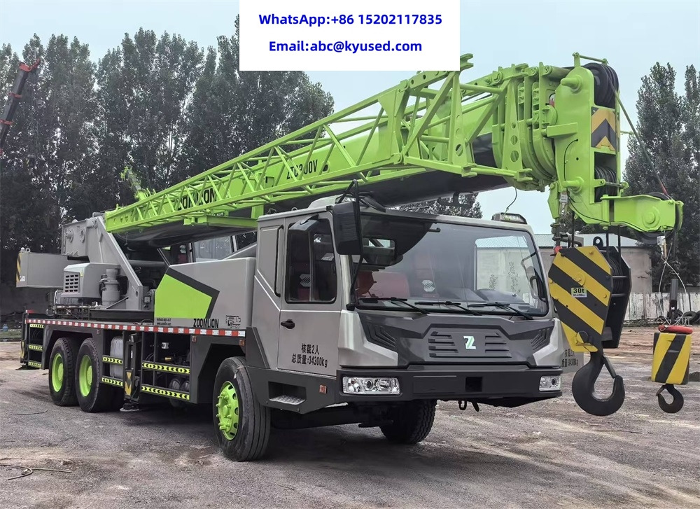 ZOOMLION ZTC300V 30ton - Мобильный кран: фото 2 ZOOMLION ZTC300V 30ton - Мобильный кран: фото 2