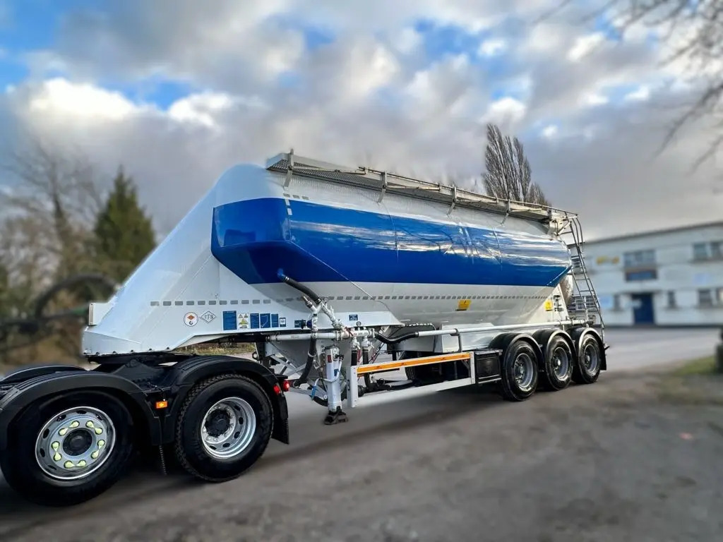 Feldbinder Powder Tanker - Полуприцеп цистерна для сыпучих грузов: фото 1 Feldbinder Powder Tanker - Полуприцеп цистерна для сыпучих грузов: фото 1