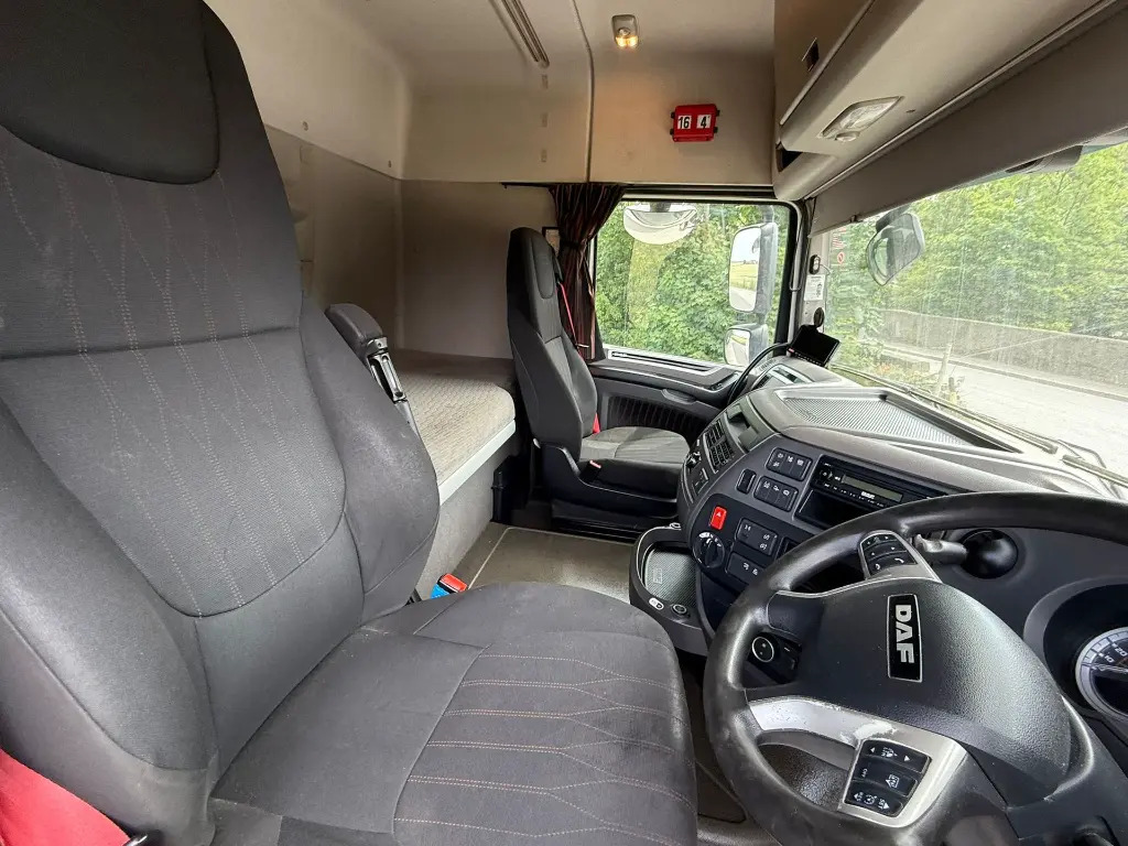 Тягач DAF XF 105 (FFA): фото 11