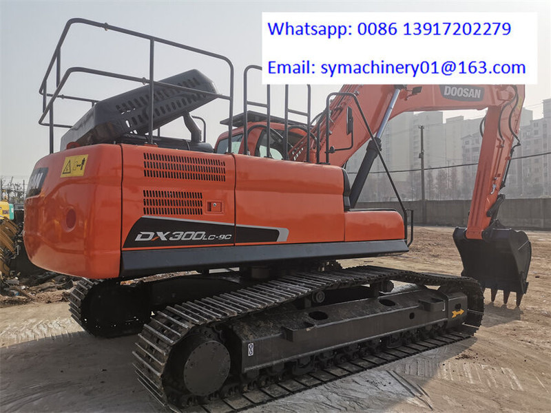 Doosan DX300LC-9C - Гусеничный экскаватор: фото 1 Doosan DX300LC-9C - Гусеничный экскаватор: фото 1