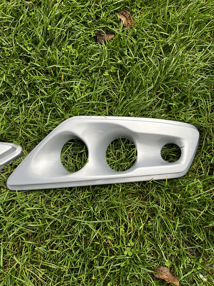 Mercedes-Benz Osłona lamp przód Mercedes Intouro do autobusu Mercedes Intouro - Кузов и экстерьер для Автобусов: фото 2 Mercedes-Benz Osłona lamp przód Mercedes Intouro do autobusu Mercedes Intouro - Кузов и экстерьер для Автобусов: фото 2