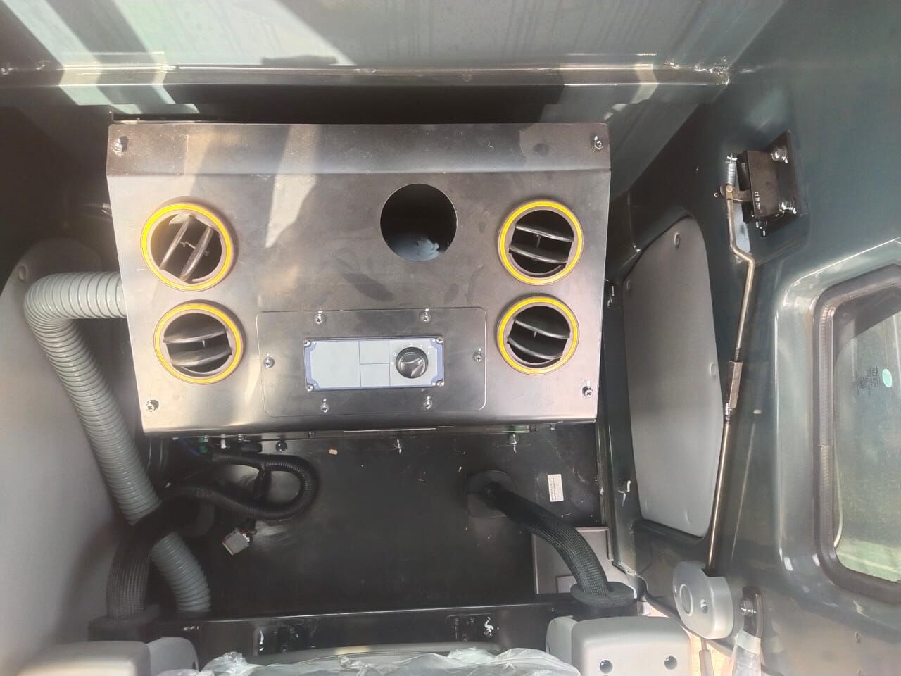 New Hyundai R210 tracked excavator - Гусеничный экскаватор: фото 3 New Hyundai R210 tracked excavator - Гусеничный экскаватор: фото 3