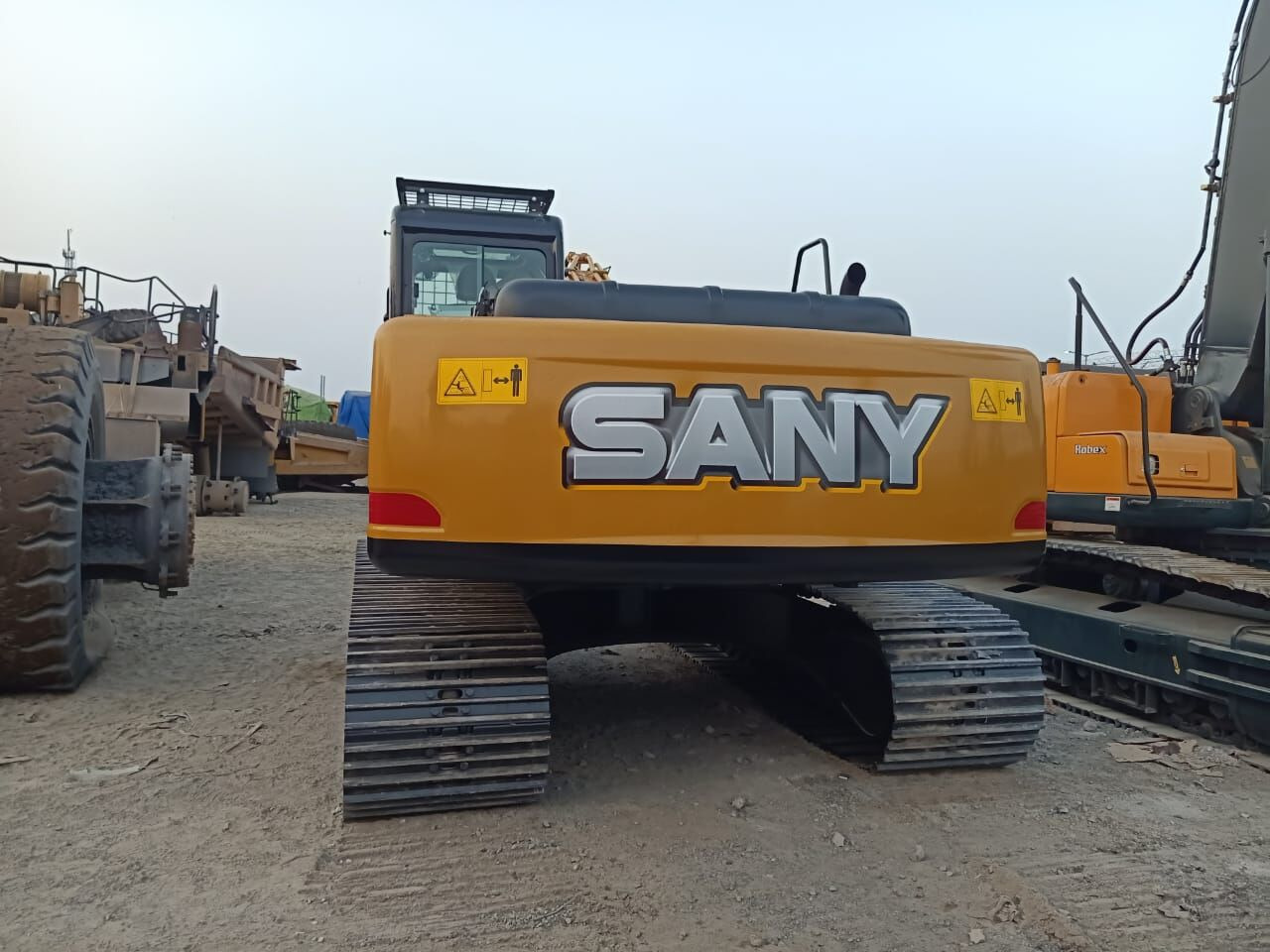 New Sany SY 215 MITSUBISHI ENGINE tracked excavator - Гусеничный экскаватор: фото 2 New Sany SY 215 MITSUBISHI ENGINE tracked excavator - Гусеничный экскаватор: фото 2