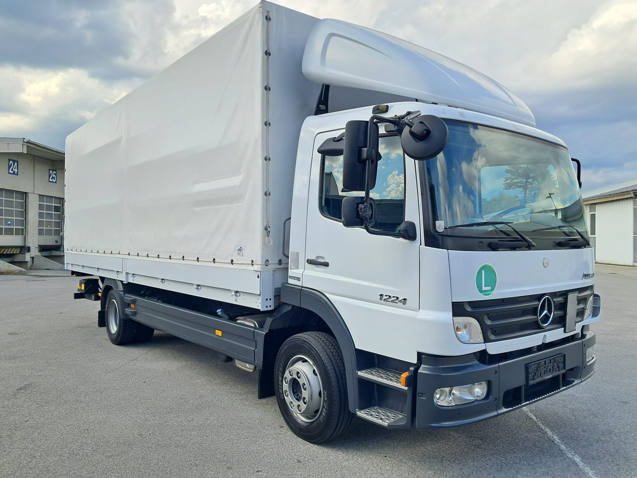 MERCEDES-BENZ ATEGO 12 24 Plane LBW | Klima | Schaltgetriebe - Тентованный грузовик: фото 2 MERCEDES-BENZ ATEGO 12 24 Plane LBW | Klima | Schaltgetriebe - Тентованный грузовик: фото 2
