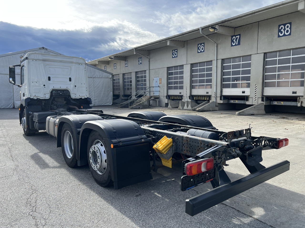 MERCEDES-BENZ Antos 25 40 | Standheizung | Klima | Liftachse - Грузовик-шасси: фото 4 MERCEDES-BENZ Antos 25 40 | Standheizung | Klima | Liftachse - Грузовик-шасси: фото 4