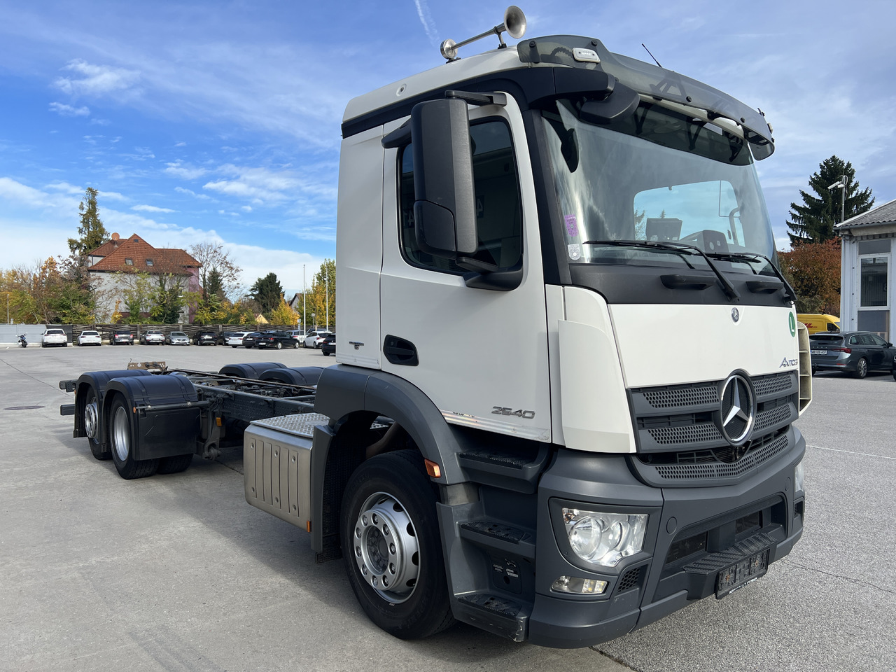 MERCEDES-BENZ Antos 25 40 | Standheizung | Klima | Liftachse - Грузовик-шасси: фото 2 MERCEDES-BENZ Antos 25 40 | Standheizung | Klima | Liftachse - Грузовик-шасси: фото 2