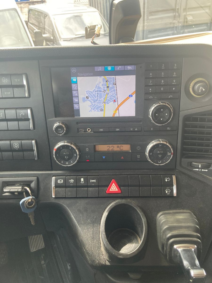 Mercedes-Benz Actros  1851 TÜV NEU TOP ZUSTAND - Тягач: фото 5 Mercedes-Benz Actros  1851 TÜV NEU TOP ZUSTAND - Тягач: фото 5