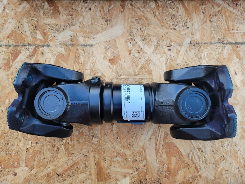 VOLVO - Приводный вал: фото 1 VOLVO - Приводный вал: фото 1