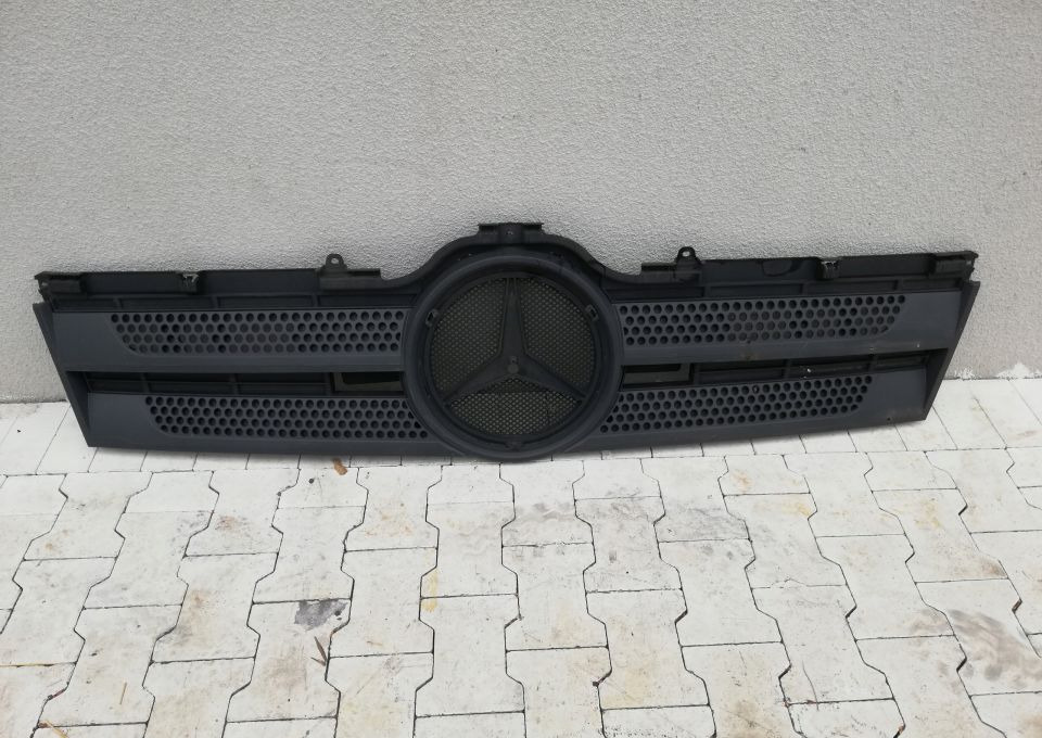 Решётка радиатора для Грузовиков ATRAPA GRILL MERCEDES ACTROS MP4 ORYGINAŁ: фото 1