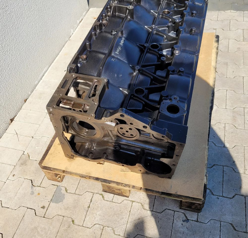 BLOK MAN TGX TGS EURO5 NOWY ORYGINAŁ 51.01101-3401 - Блок цилиндров для Грузовиков: фото 2 BLOK MAN TGX TGS EURO5 NOWY ORYGINAŁ 51.01101-3401 - Блок цилиндров для Грузовиков: фото 2