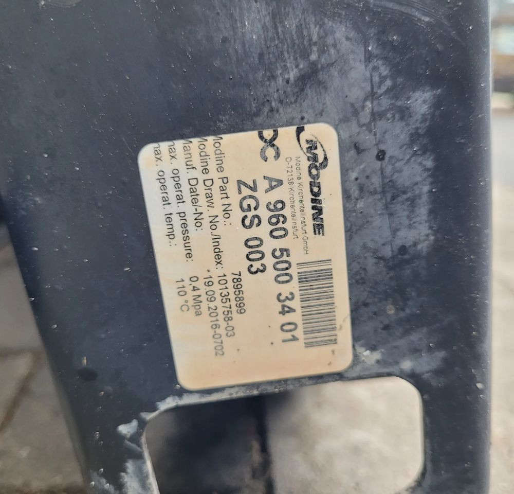 CHŁODNICA WODY MERCEDES ACTROS MP4  A9605003401 SZCZELNA CHWALIM116 - Радиатор для Грузовиков: фото 3 CHŁODNICA WODY MERCEDES ACTROS MP4  A9605003401 SZCZELNA CHWALIM116 - Радиатор для Грузовиков: фото 3