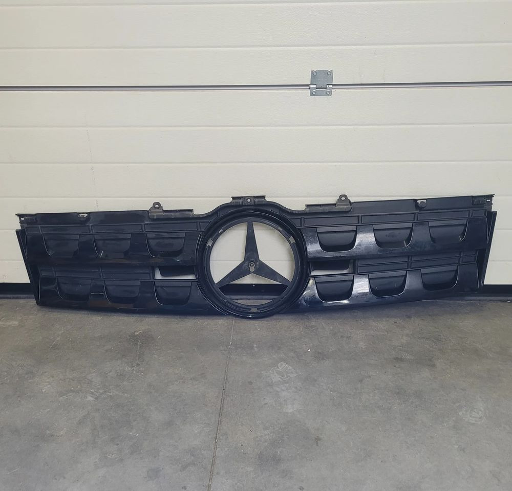 GRILL ATRAPA MERCEDES ACTROS AROX A9607510618 - Кузов и экстерьер для Грузовиков: фото 1 GRILL ATRAPA MERCEDES ACTROS AROX A9607510618 - Кузов и экстерьер для Грузовиков: фото 1