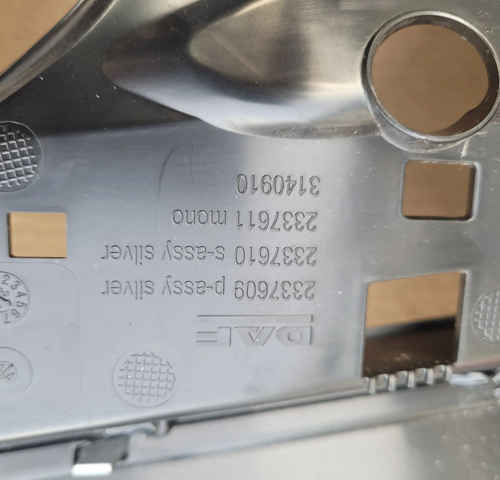 GRILL DAF XG XF NOWY MODEL ORYGINAŁ NOWY 2337609 - Кузов и экстерьер для Грузовиков: фото 5 GRILL DAF XG XF NOWY MODEL ORYGINAŁ NOWY 2337609 - Кузов и экстерьер для Грузовиков: фото 5