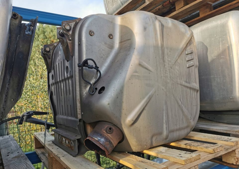 KATALIZATOR IVECO STRALIS HI WAY EURO6 - Катализатор для Грузовиков: фото 1 KATALIZATOR IVECO STRALIS HI WAY EURO6 - Катализатор для Грузовиков: фото 1