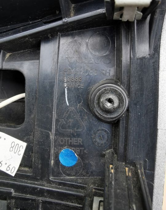 KIERUNKOWSKAZ VOLVO FM 82462033 RH. E6. - Поворотный сигнал для Грузовиков: фото 3 KIERUNKOWSKAZ VOLVO FM 82462033 RH. E6. - Поворотный сигнал для Грузовиков: фото 3