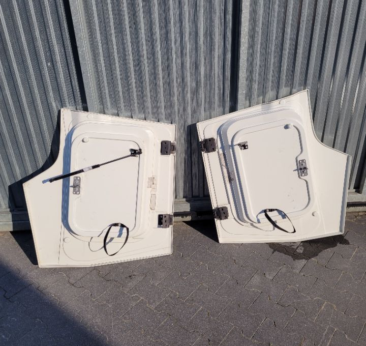 KLAPA SCHOWKA RANGE T ORYGINAL CENA 1 SZT. - Кузов и экстерьер для Грузовиков: фото 2 KLAPA SCHOWKA RANGE T ORYGINAL CENA 1 SZT. - Кузов и экстерьер для Грузовиков: фото 2