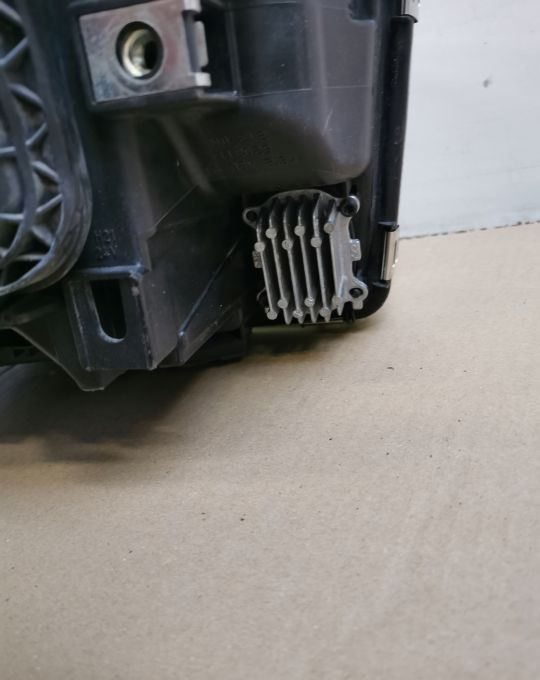 LAMPA XENON MAN TGX TGS RH.ORYGINAŁ LIFT MOCNY LED - Передняя фара для Грузовиков: фото 4 LAMPA XENON MAN TGX TGS RH.ORYGINAŁ LIFT MOCNY LED - Передняя фара для Грузовиков: фото 4