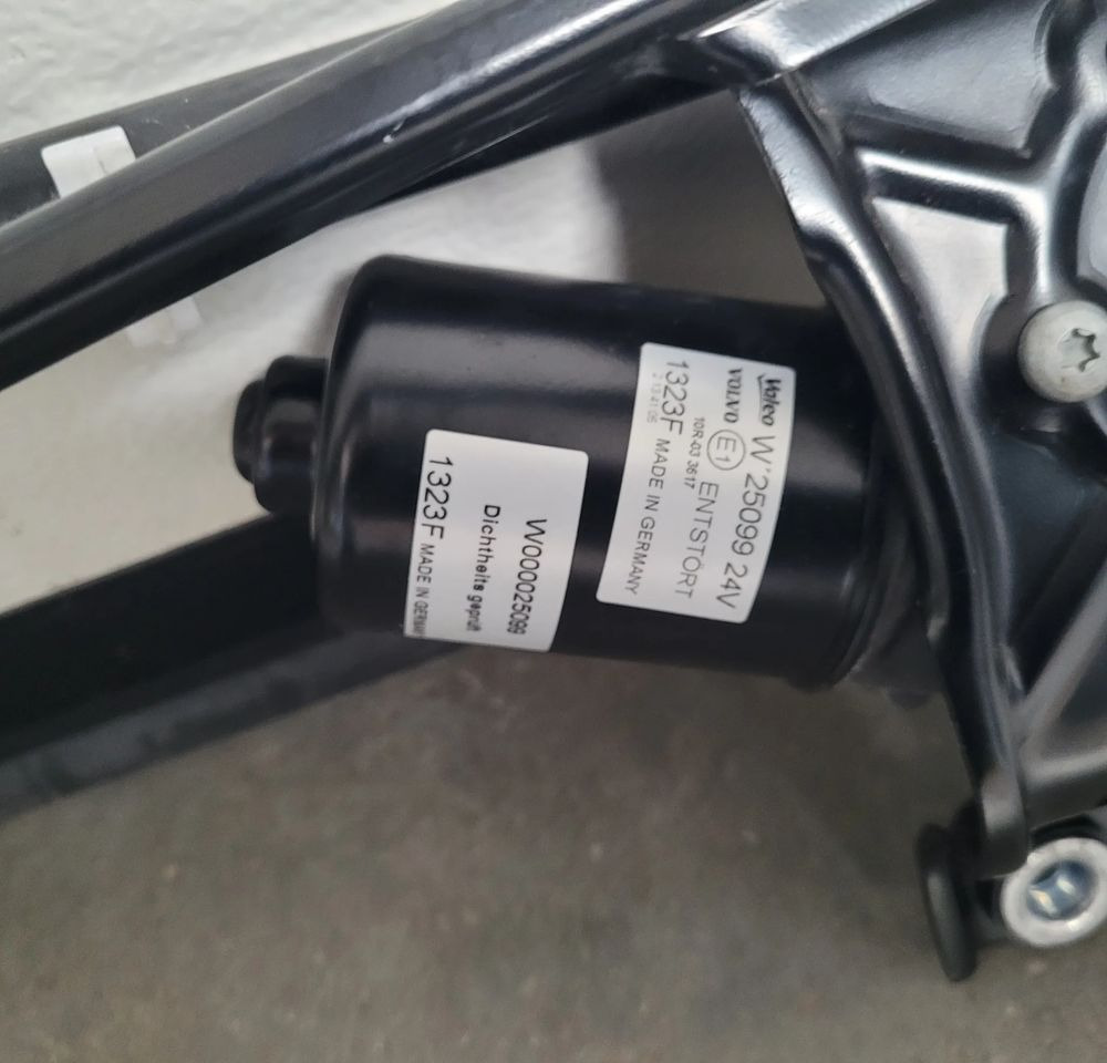 MECHANIZM WYCIERACZEK VOLVO FH4 FH5 ORYGINAŁ NOWY CHWALIM116 - Щетка стеклоочистителя для Грузовиков: фото 4 MECHANIZM WYCIERACZEK VOLVO FH4 FH5 ORYGINAŁ NOWY CHWALIM116 - Щетка стеклоочистителя для Грузовиков: фото 4