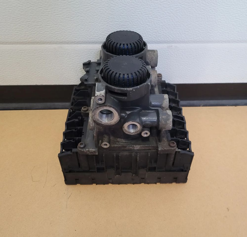 MODULATOR WABCO TEBS-E3 174738 CHWALIM116 - Кузов и экстерьер для Грузовиков: фото 2 MODULATOR WABCO TEBS-E3 174738 CHWALIM116 - Кузов и экстерьер для Грузовиков: фото 2