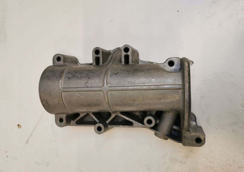 OBUDOWA FILTRA OLEJU VOLVO RENAULT 21426924 - Масляный фильтр для Грузовиков: фото 1 OBUDOWA FILTRA OLEJU VOLVO RENAULT 21426924 - Масляный фильтр для Грузовиков: фото 1