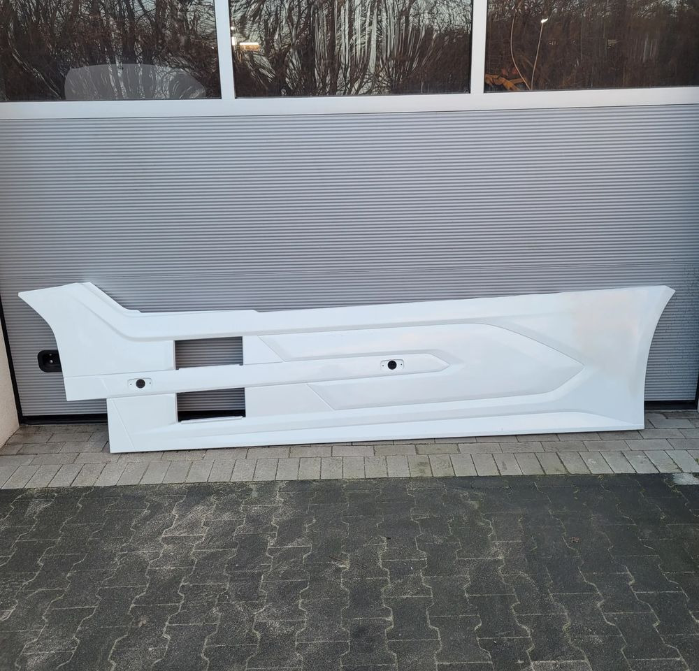ZABUDOWA MIEDZYOSIOWA SPOJLER DAF XG XG+ 2292740 LH ORYGINAŁ CHWALIM116 - Кузов и экстерьер для Грузовиков: фото 1 ZABUDOWA MIEDZYOSIOWA SPOJLER DAF XG XG+ 2292740 LH ORYGINAŁ CHWALIM116 - Кузов и экстерьер для Грузовиков: фото 1