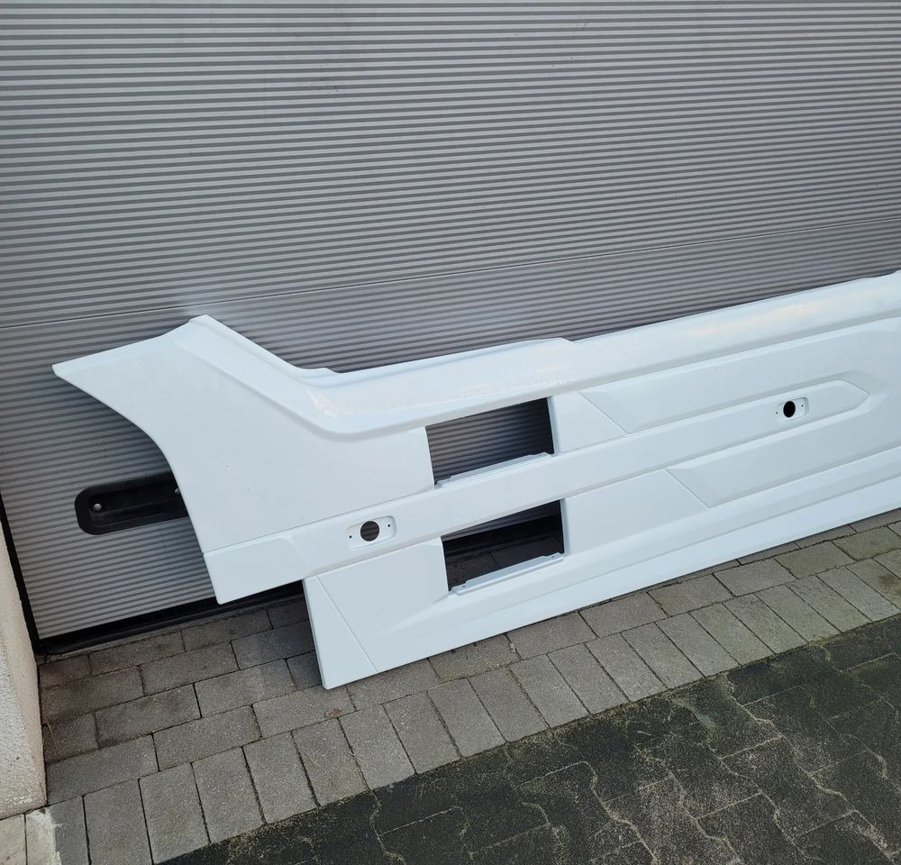 ZABUDOWA MIEDZYOSIOWA SPOJLER DAF XG XG+ 2292740 LH ORYGINAŁ CHWALIM116 - Кузов и экстерьер для Грузовиков: фото 3 ZABUDOWA MIEDZYOSIOWA SPOJLER DAF XG XG+ 2292740 LH ORYGINAŁ CHWALIM116 - Кузов и экстерьер для Грузовиков: фото 3