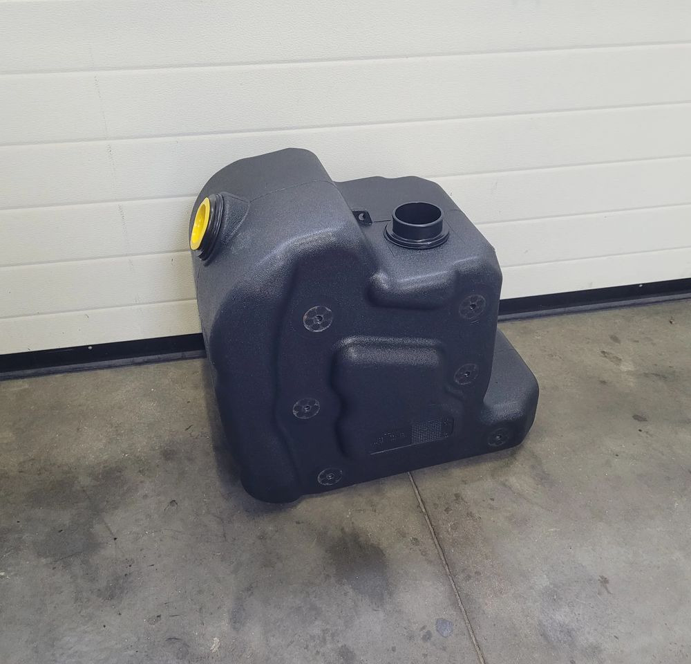 ZBIORNIK AD BULE VOLVO FH4 LOW DECK OM 23251717 CHWALIM116 - Бак для AdBlue для Грузовиков: фото 1 ZBIORNIK AD BULE VOLVO FH4 LOW DECK OM 23251717 CHWALIM116 - Бак для AdBlue для Грузовиков: фото 1