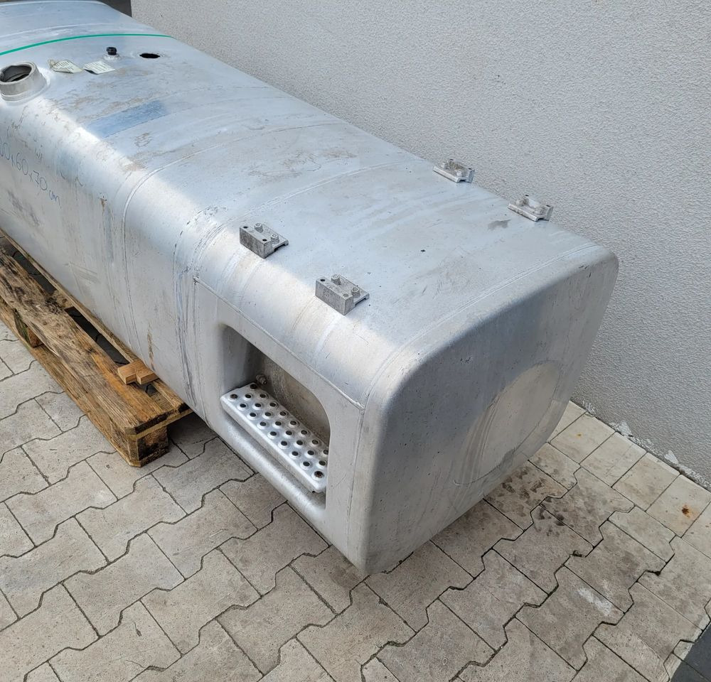 ZBIORNIK PALIWA MAN TGX TGS 200X60X70CM - Топливный бак для Грузовиков: фото 2 ZBIORNIK PALIWA MAN TGX TGS 200X60X70CM - Топливный бак для Грузовиков: фото 2
