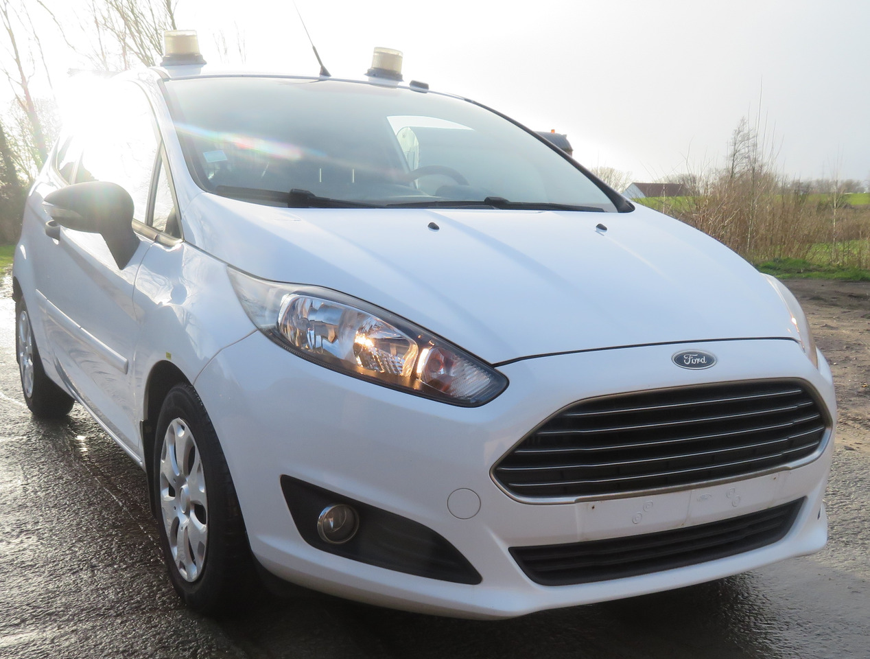 Ford Fiësta Van 1.5 - Легковой фургон: фото 1 Ford Fiësta Van 1.5 - Легковой фургон: фото 1