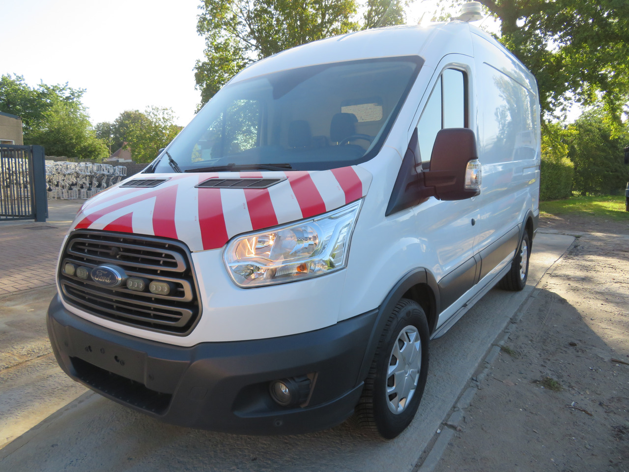 Ford Transit 2.0TDCi - Цельнометаллический фургон: фото 3 Ford Transit 2.0TDCi - Цельнометаллический фургон: фото 3