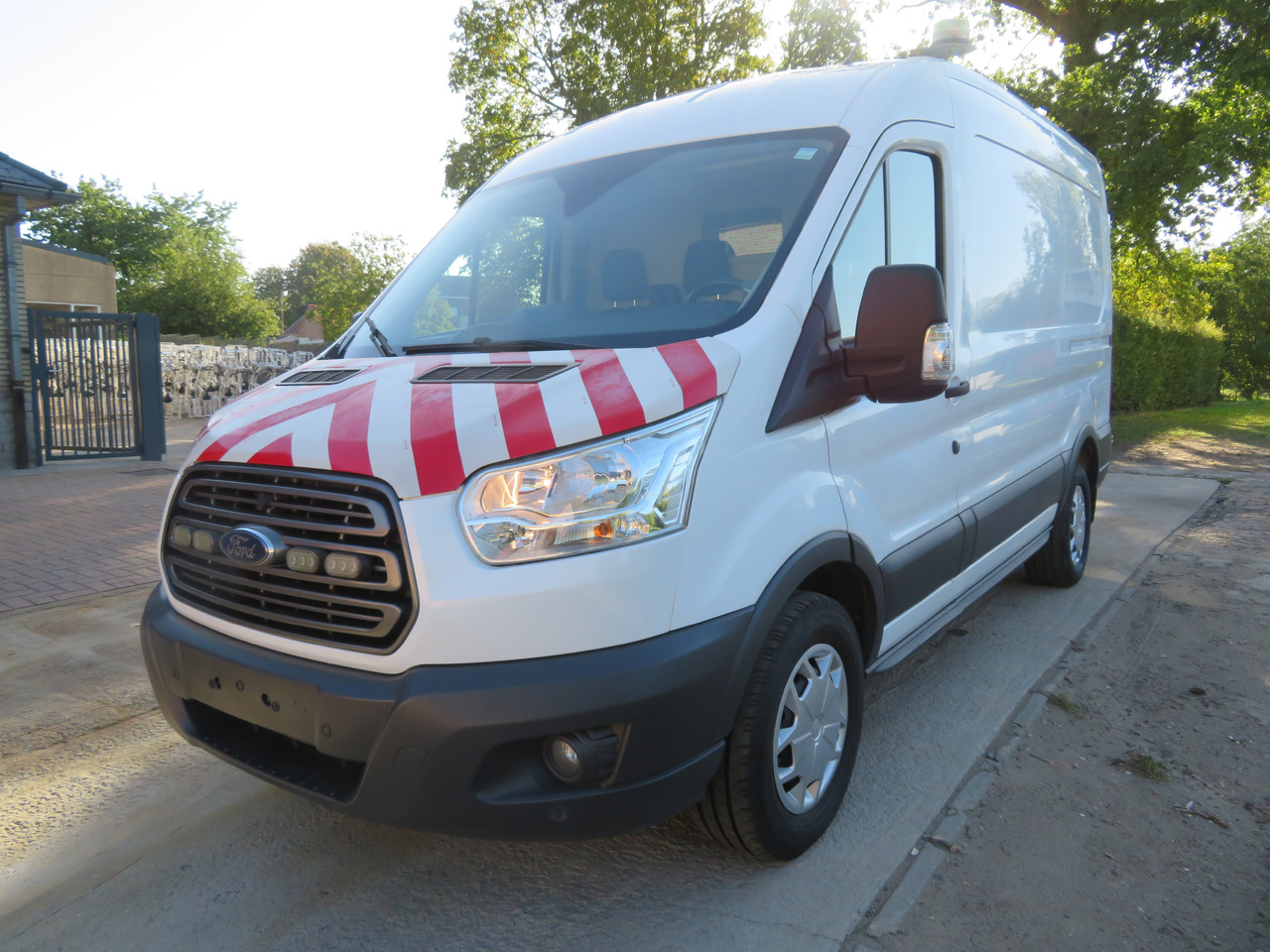Ford Transit 2.0TDCi - Цельнометаллический фургон: фото 3 Ford Transit 2.0TDCi - Цельнометаллический фургон: фото 3