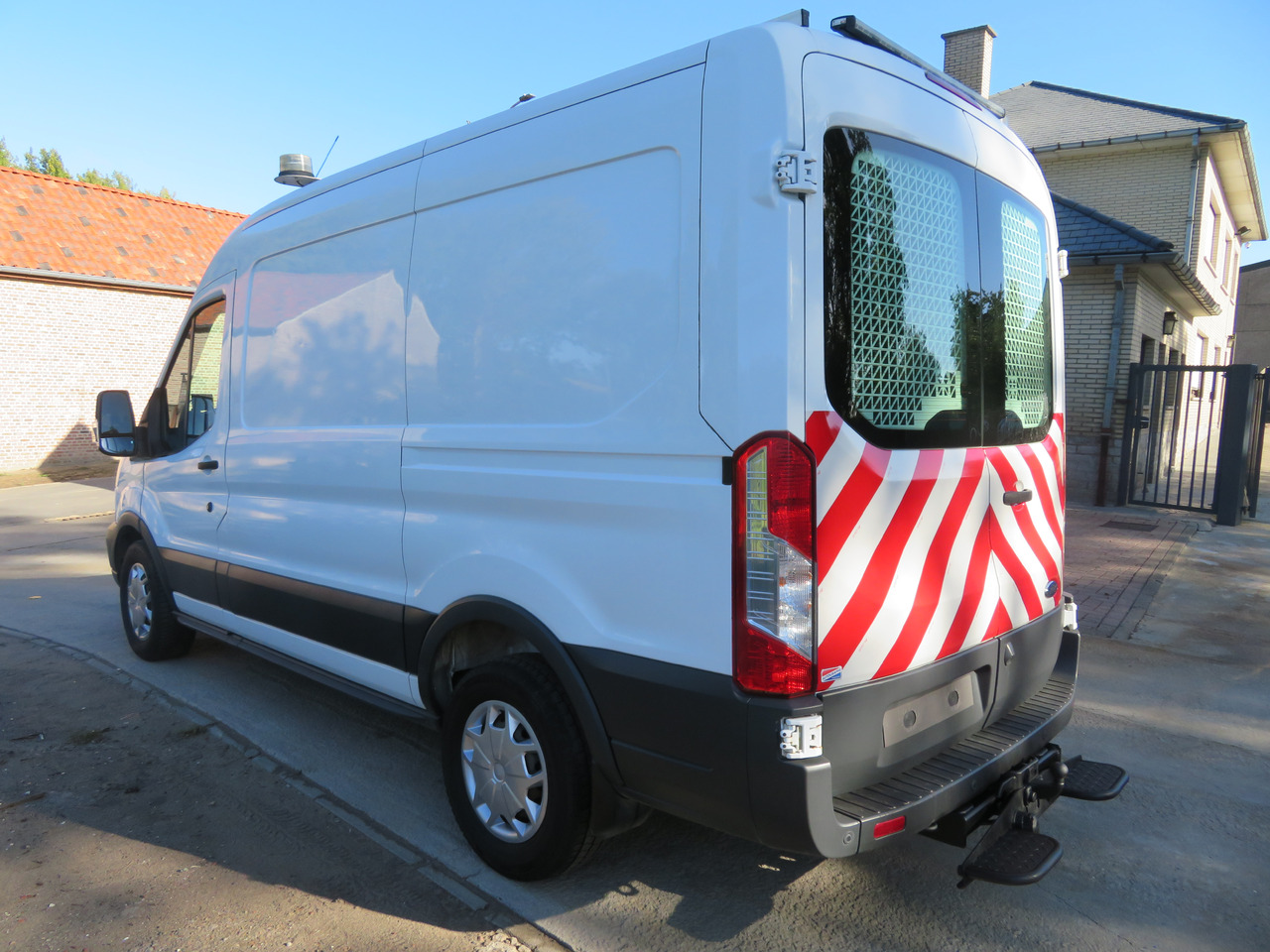 Ford Transit 2.0TDCi - Цельнометаллический фургон: фото 5 Ford Transit 2.0TDCi - Цельнометаллический фургон: фото 5