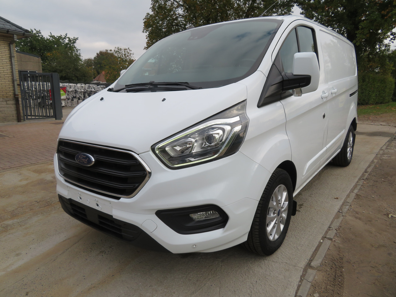 Ford Transit Custom 2.0tdci - Легковой фургон: фото 3 Ford Transit Custom 2.0tdci - Легковой фургон: фото 3