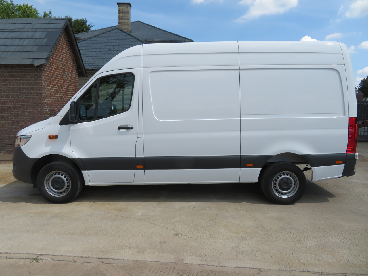 MERCEDES-BENZ Sprinter 317cdi - A2H2 - Коммерческий автомобиль: фото 4 MERCEDES-BENZ Sprinter 317cdi - A2H2 - Коммерческий автомобиль: фото 4