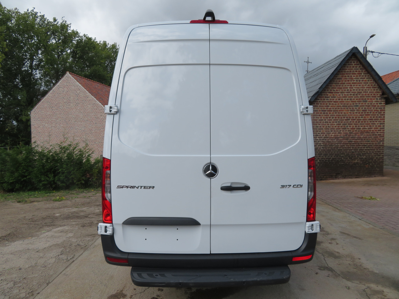 Новый Цельнометаллический фургон Mercedes-Benz Sprinter 317cdi - A3H2: фото 6 Новый Цельнометаллический фургон Mercedes-Benz Sprinter 317cdi - A3H2: фото 6