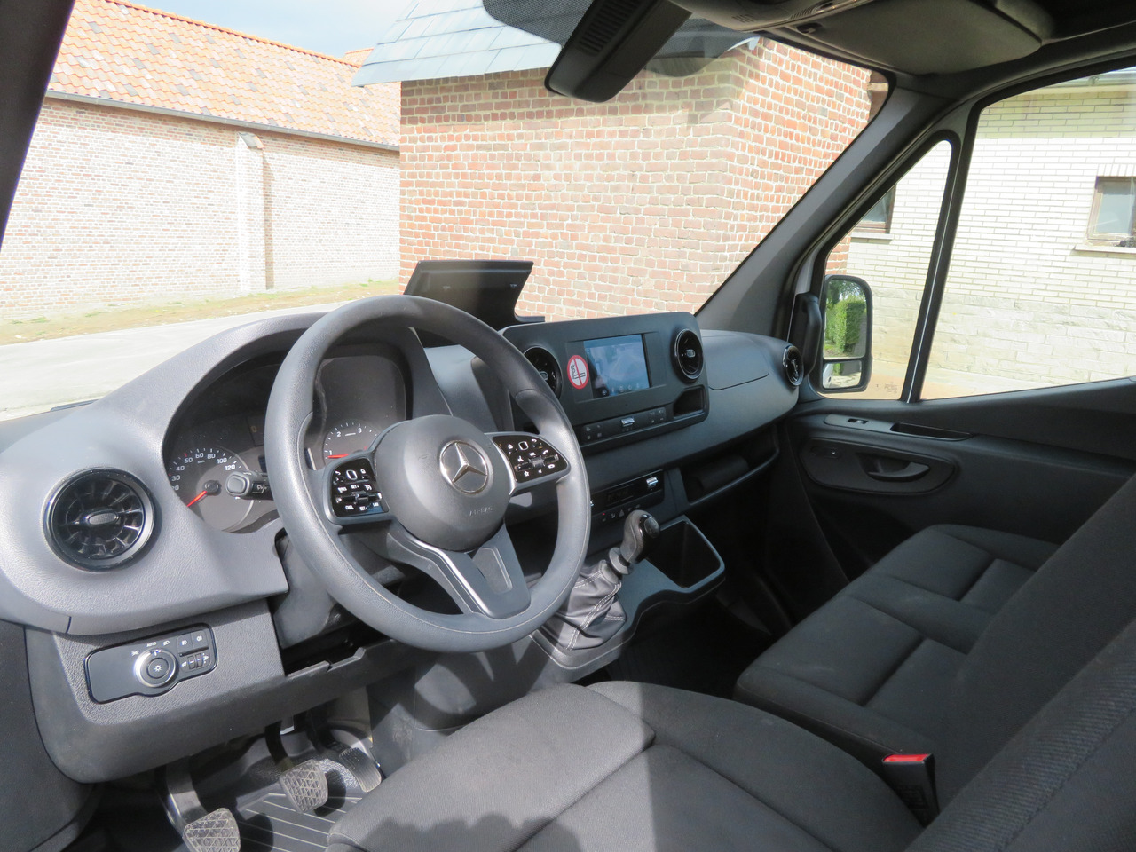 Новый Цельнометаллический фургон Mercedes-Benz Sprinter 317cdi - A3H2: фото 10 Новый Цельнометаллический фургон Mercedes-Benz Sprinter 317cdi - A3H2: фото 10