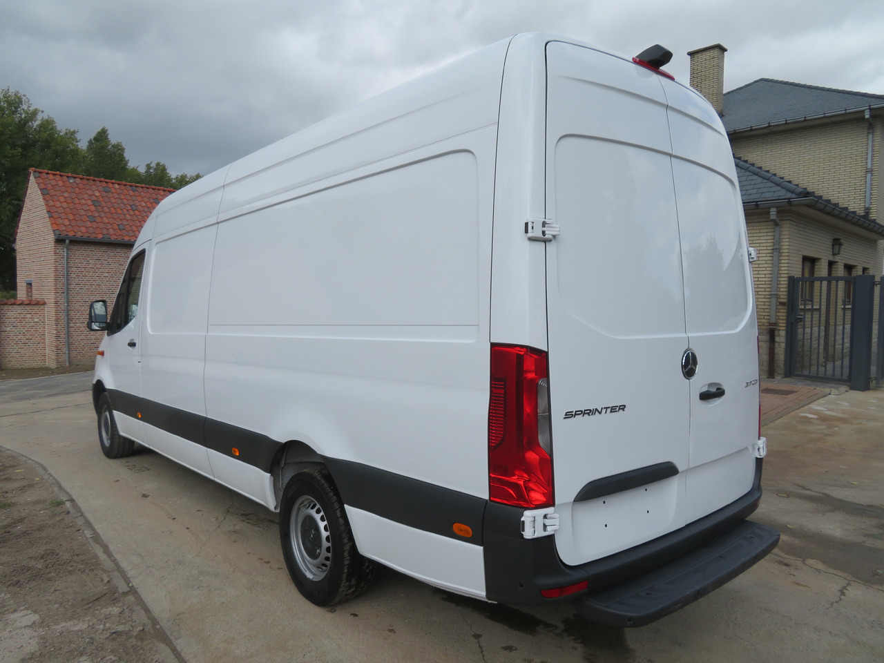 Mercedes-Benz Sprinter 317cdi - A3H2 - Цельнометаллический фургон: фото 5 Mercedes-Benz Sprinter 317cdi - A3H2 - Цельнометаллический фургон: фото 5