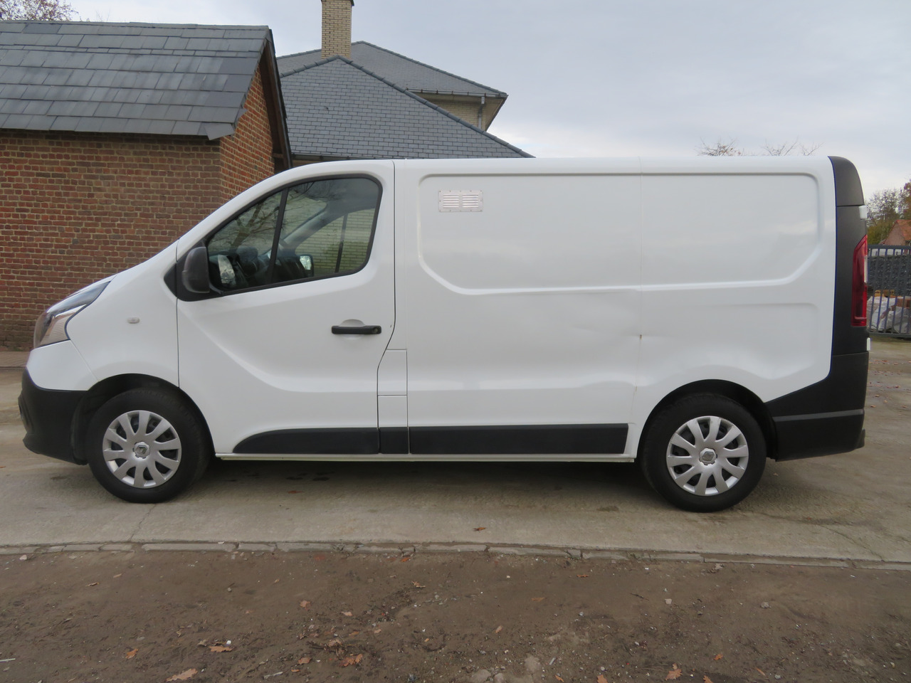 Renault Trafic 1.6dCi L1H1 - Легковой фургон: фото 4 Renault Trafic 1.6dCi L1H1 - Легковой фургон: фото 4