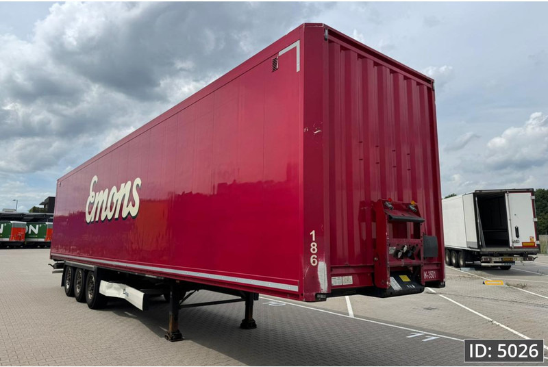 Krone SD / Disk brakes / Double stock - Полуприцеп-фургон: фото 4 Krone SD / Disk brakes / Double stock - Полуприцеп-фургон: фото 4