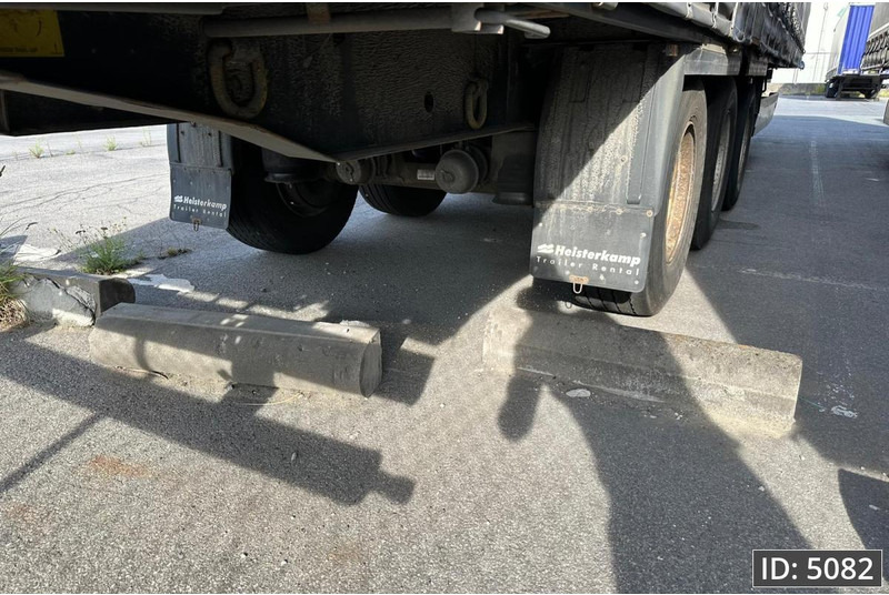 Krone SD / Drum brakes / Huckepack - Тентованный полуприцеп: фото 5 Krone SD / Drum brakes / Huckepack - Тентованный полуприцеп: фото 5