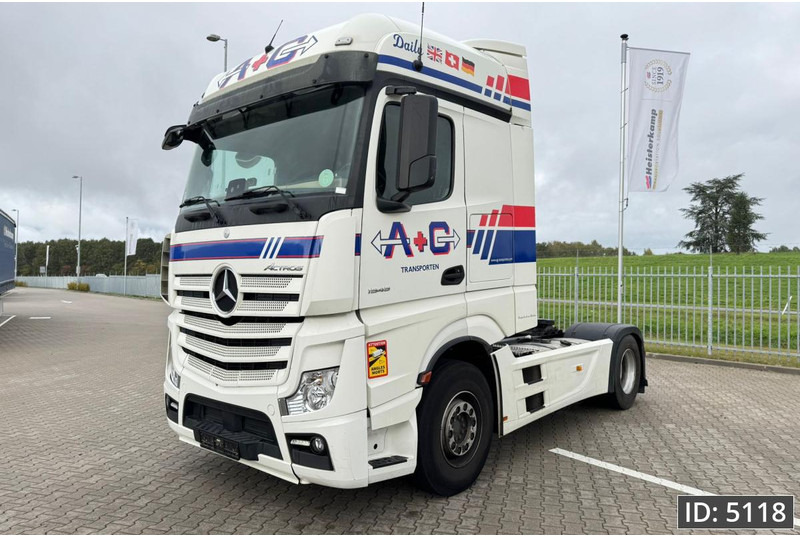 Mercedes-Benz Actros 1845 GigaSpace, Euro 6, / Fridge / 2 Tanks / 3 Pieces - Тягач: фото 1 Mercedes-Benz Actros 1845 GigaSpace, Euro 6, / Fridge / 2 Tanks / 3 Pieces - Тягач: фото 1