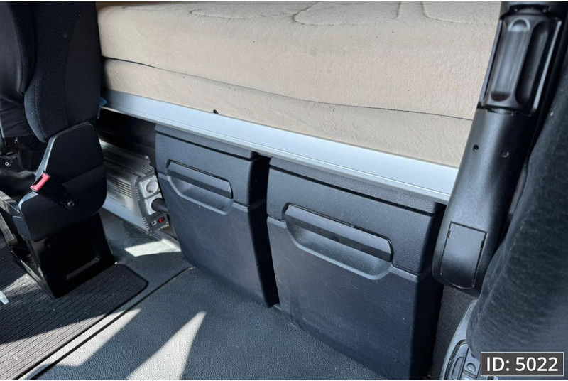 Тягач Mercedes-Benz Actros 1845 GigaSpace, Euro 6, / Gigaspace: фото 7 Тягач Mercedes-Benz Actros 1845 GigaSpace, Euro 6, / Gigaspace: фото 7