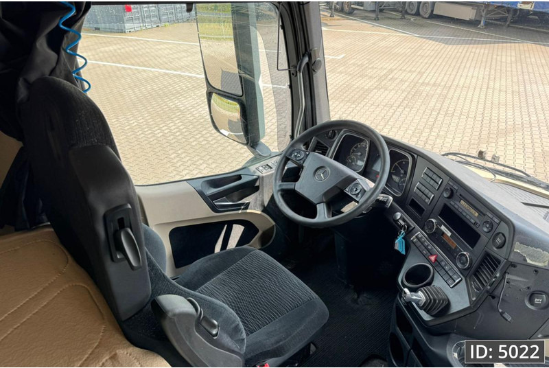 Тягач Mercedes-Benz Actros 1845 GigaSpace, Euro 6, / Gigaspace: фото 8 Тягач Mercedes-Benz Actros 1845 GigaSpace, Euro 6, / Gigaspace: фото 8