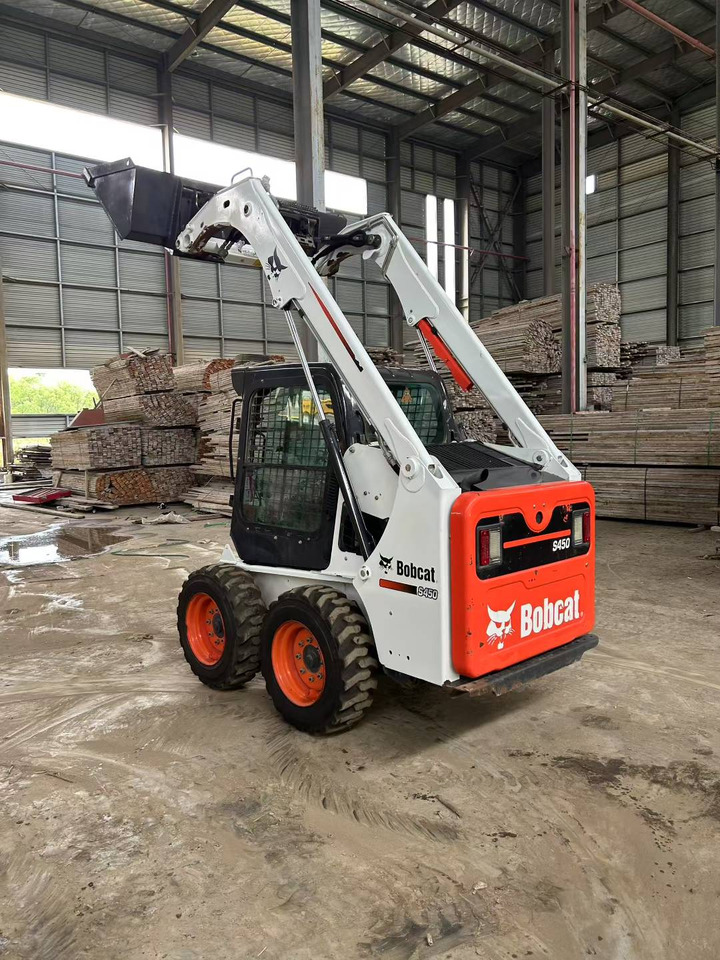 BOBCAT Skid Steer Loader S450 - Мини-погрузчик с бортовым поворотом: фото 5 BOBCAT Skid Steer Loader S450 - Мини-погрузчик с бортовым поворотом: фото 5