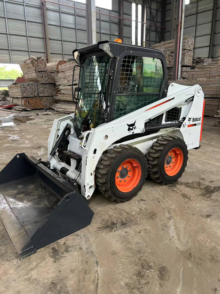 BOBCAT Skid Steer Loader S450 - Мини-погрузчик с бортовым поворотом: фото 4 BOBCAT Skid Steer Loader S450 - Мини-погрузчик с бортовым поворотом: фото 4