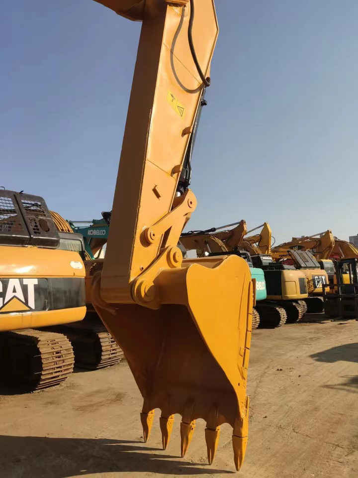 CATERPILLAR 330D - Гусеничный экскаватор: фото 4 CATERPILLAR 330D - Гусеничный экскаватор: фото 4