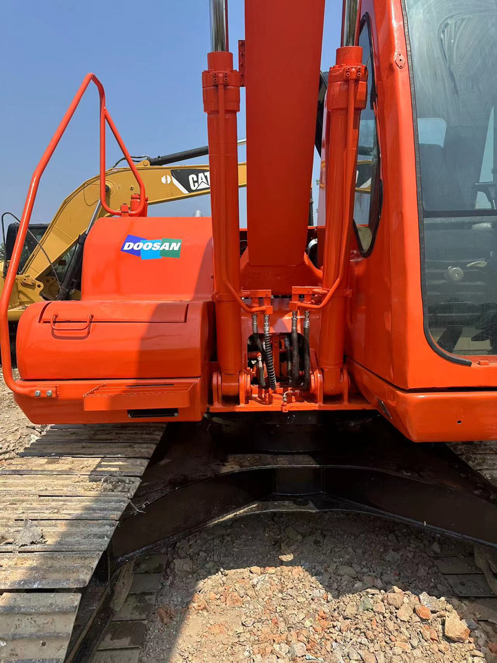 DOOSAN DH150LC-7 Extended arm crawler excavator - Гусеничный экскаватор: фото 4 DOOSAN DH150LC-7 Extended arm crawler excavator - Гусеничный экскаватор: фото 4