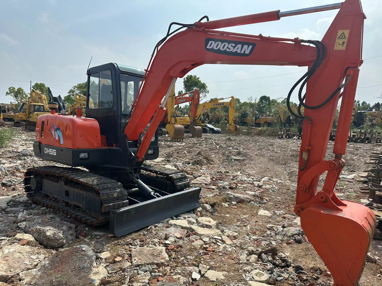 DOOSAN DH55 Mini Excavator 5.5T - Мини-экскаватор: фото 2 DOOSAN DH55 Mini Excavator 5.5T - Мини-экскаватор: фото 2