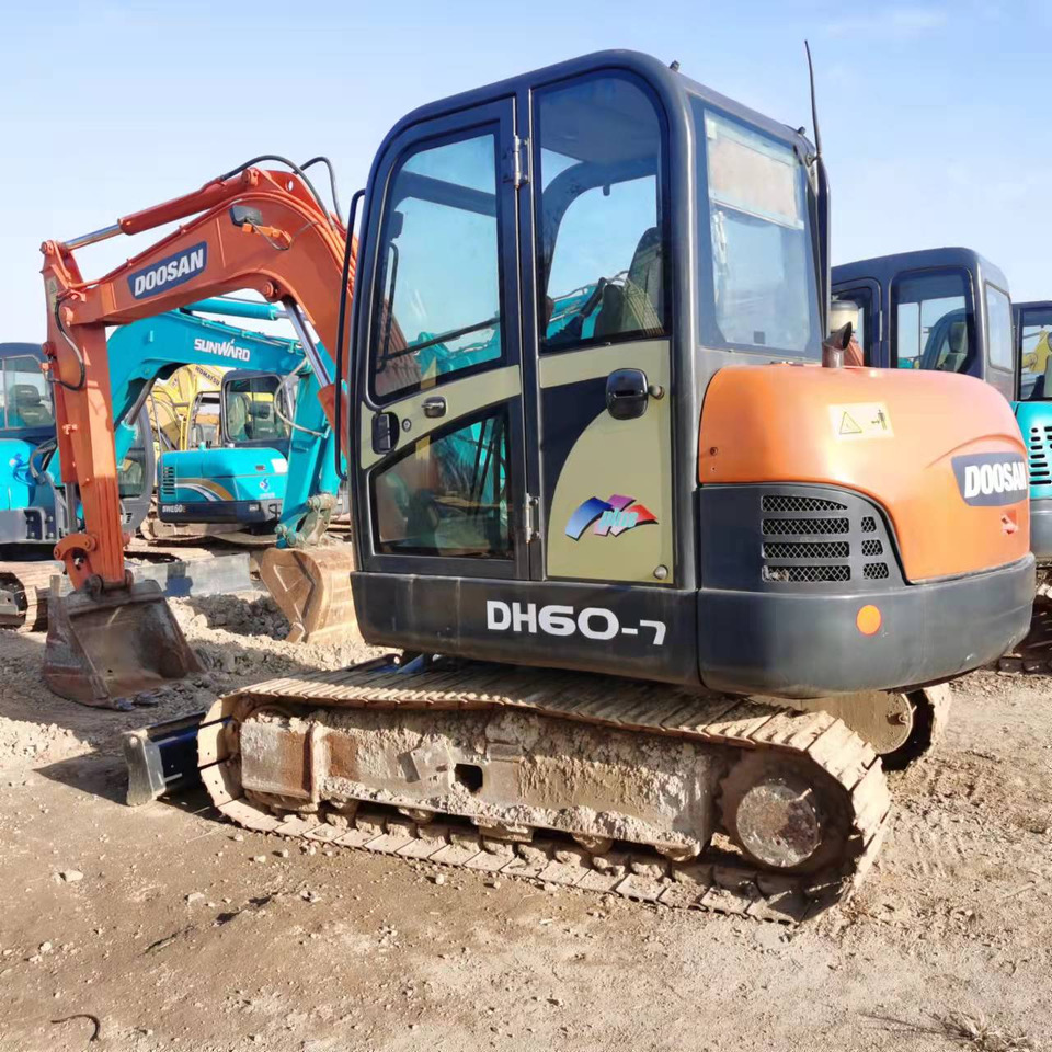 DOOSAN DH60-7 - Гусеничный экскаватор: фото 2 DOOSAN DH60-7 - Гусеничный экскаватор: фото 2