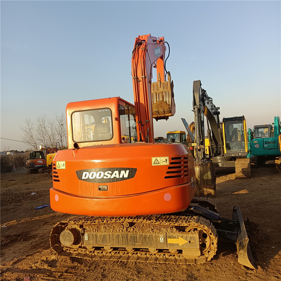 DOOSAN DH80GOLD - Гусеничный экскаватор: фото 3 DOOSAN DH80GOLD - Гусеничный экскаватор: фото 3